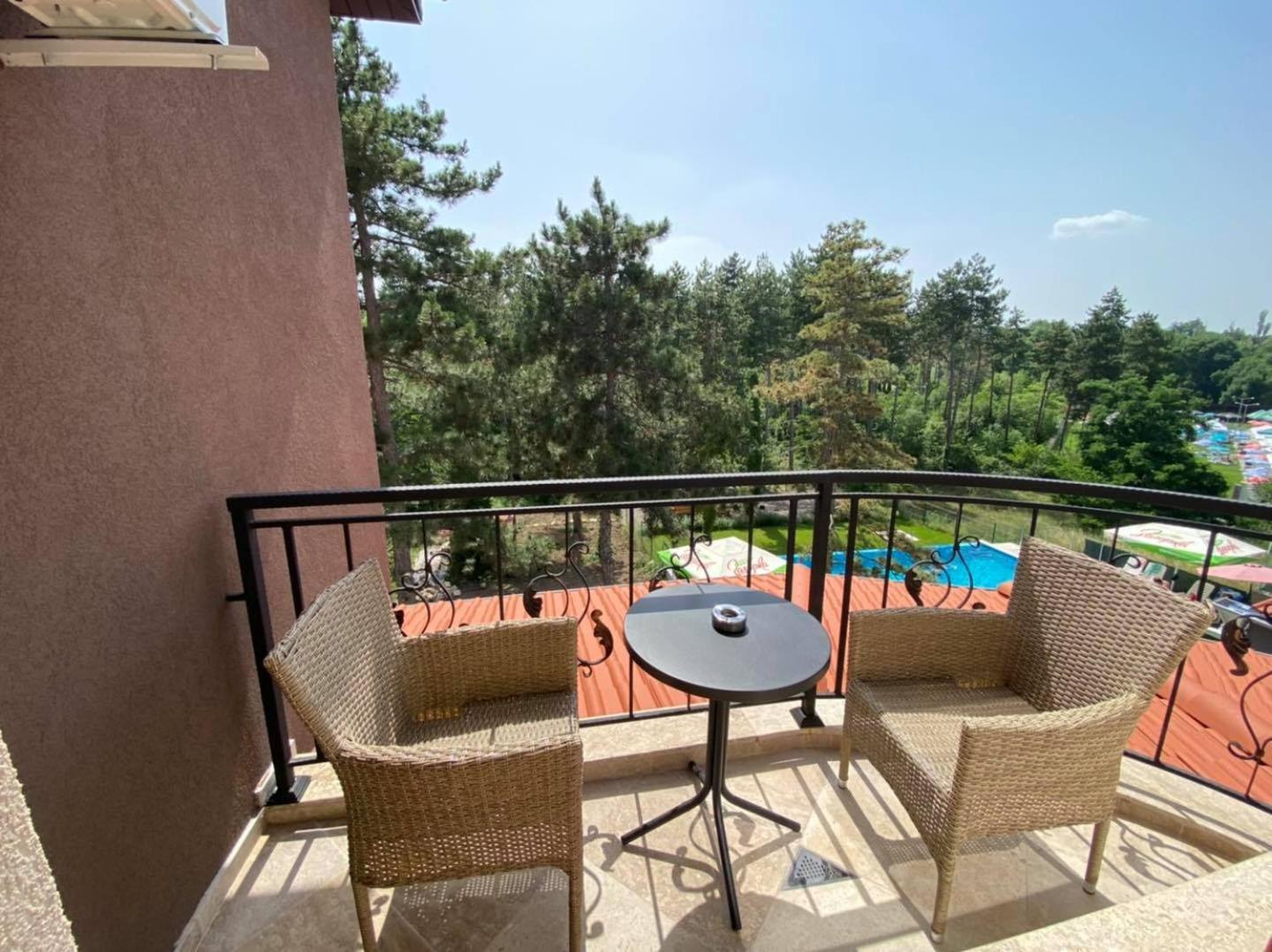D Villa Mineralni Bani Ngoại thất bức ảnh