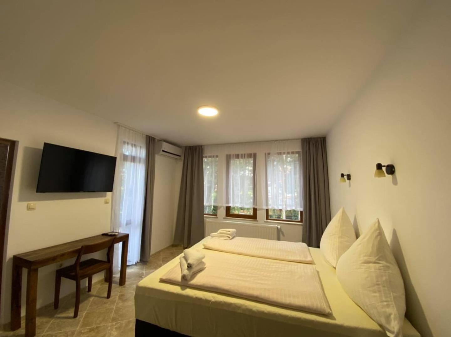 D Villa Mineralni Bani Ngoại thất bức ảnh