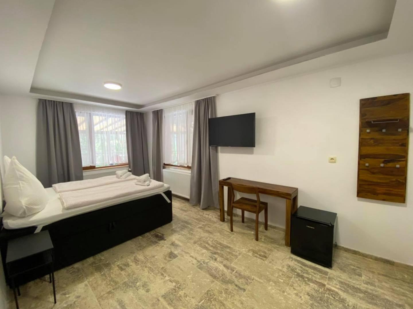 D Villa Mineralni Bani Ngoại thất bức ảnh