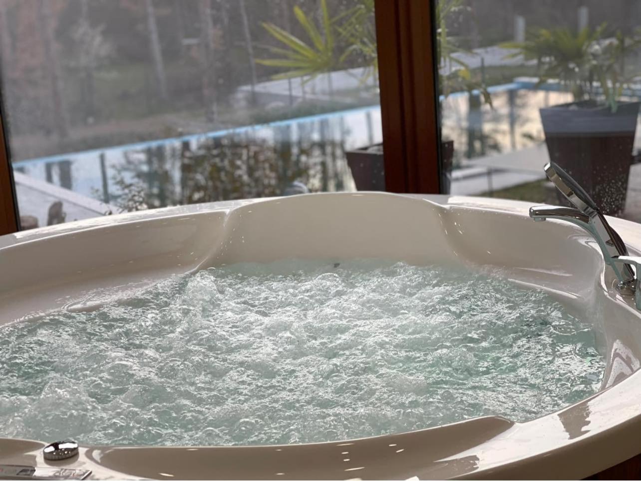 D Villa Mineralni Bani Ngoại thất bức ảnh
