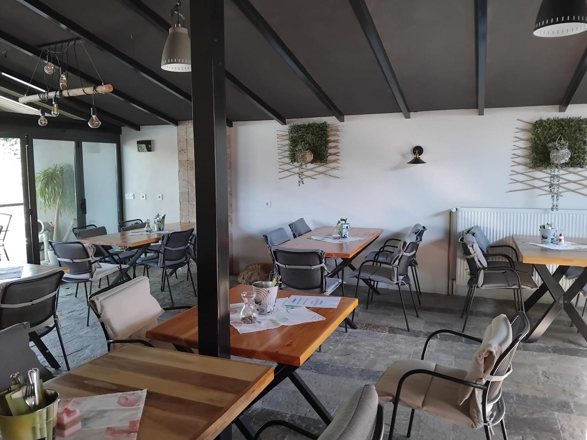 D Villa Mineralni Bani Ngoại thất bức ảnh